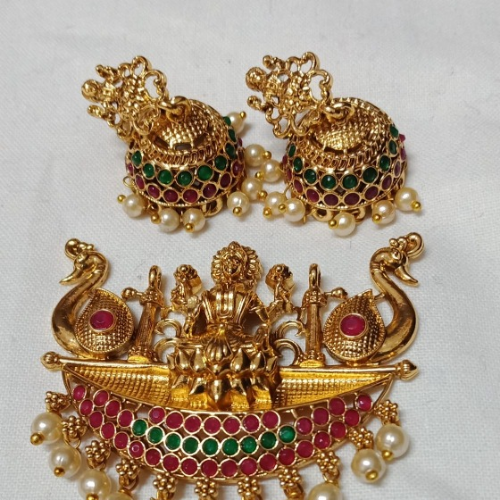 Microplated Lakshmi Pendant (VB-09MP)